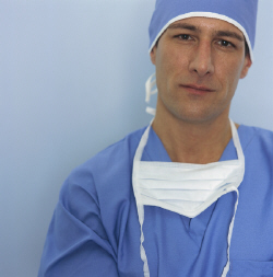 Anesthesiologist assistant, Anesthesia asistant, Anesthesiologist